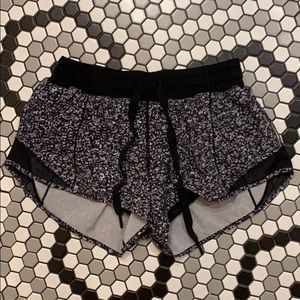 Lulu lemon hotty hot shorts